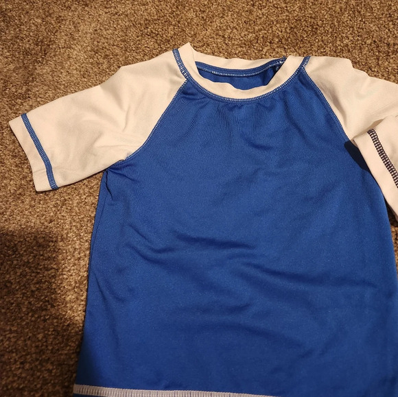 Set of 2 6-9 Months Short Sleeve Swim Tops - Picture 8 of 9